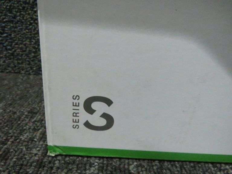 * Xbox Series S