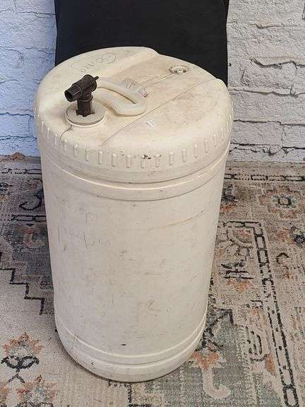 15 Gallon Plastic Drum