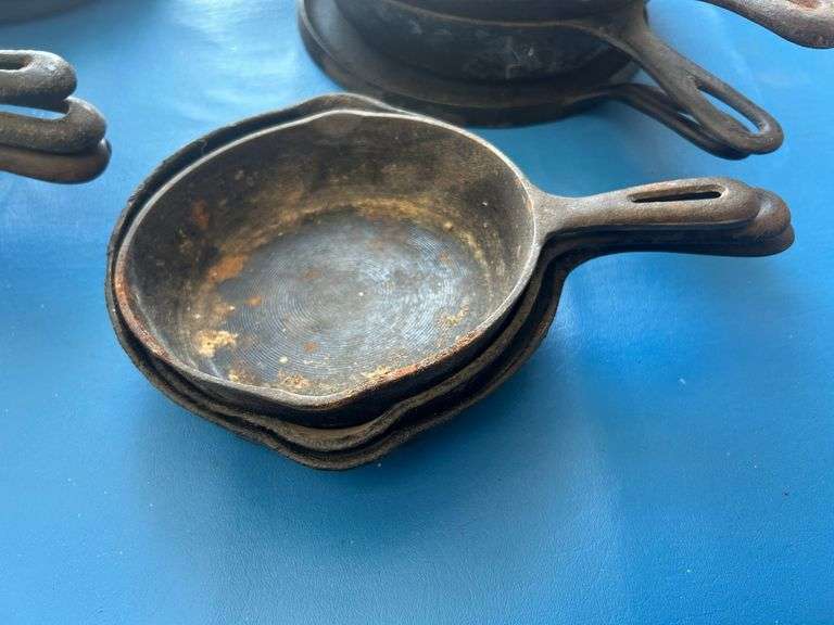 Cast Iron Pans, Skillets
