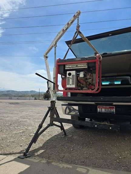 Ultra Tow Hydraulic Hitch Mount Crane*