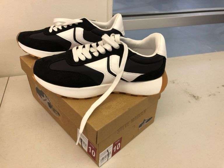 Steve Madden Ladies Sneaker