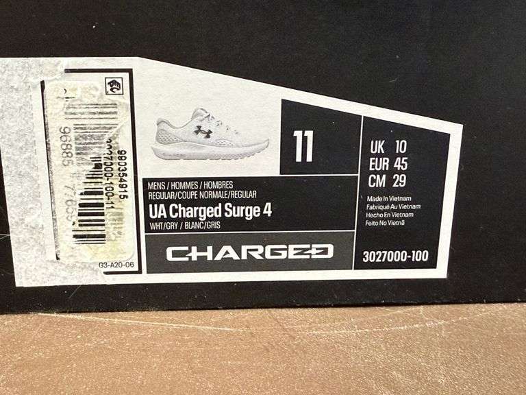 Underarmor Charged Tennis Shoes