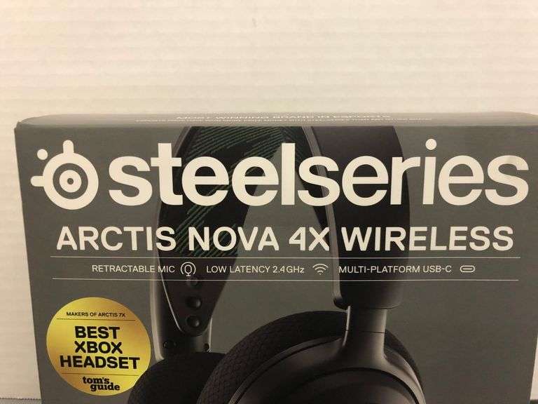 * Steel Series Arctis Nova 4X Wireless Headset