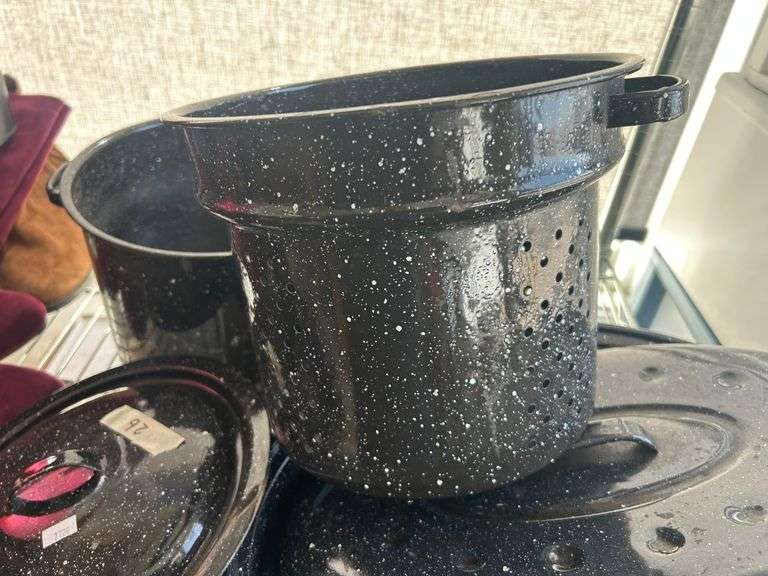 Black Enamel Cookware
