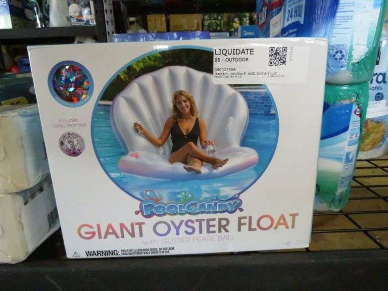 PoolCandy Giant Oyster Float
