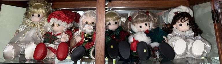 Collector Precious Moments Christmas Dolls