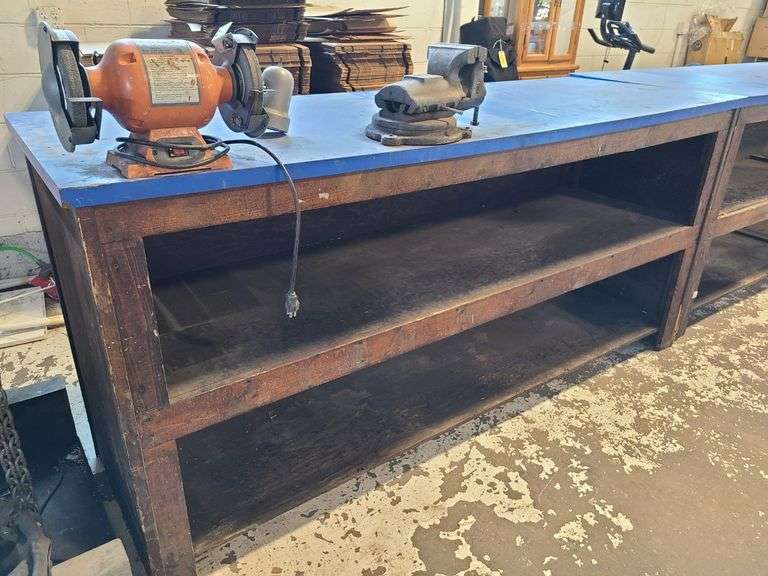 Work Bench with 6" Bench Grinder and Bench Vise