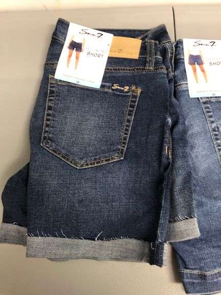 3) Seven7 Weekend Short