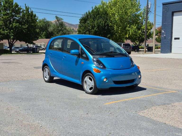 2014  Mitsubishi   i-MiEV  ES