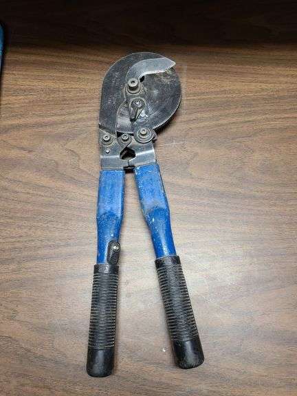 Ratcheting Cable Cutters