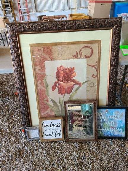 5) Household Wall Hangings