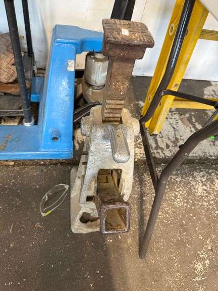 Railroad Jack Stand