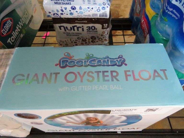 PoolCandy Giant Oyster Float