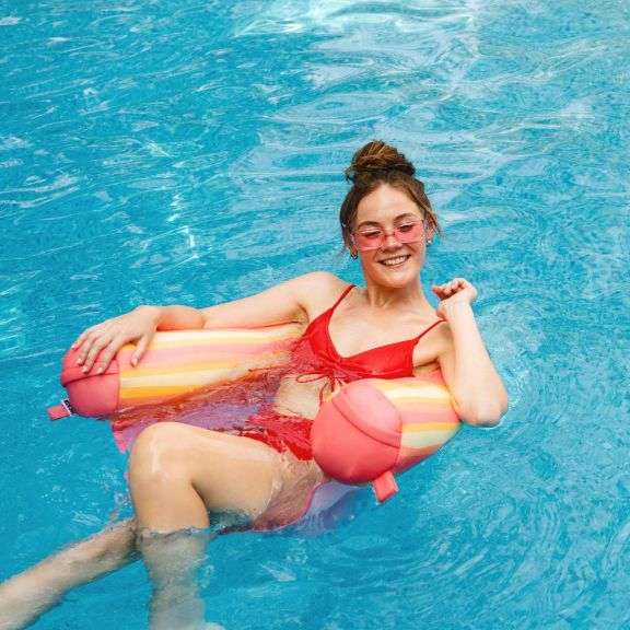 Big Joe Noodle Sling Pool Float
