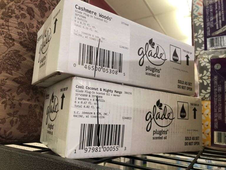2) Glade Plug In Refills