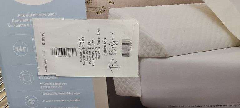 *White Goose Comforter, Bed Wedge Pillow