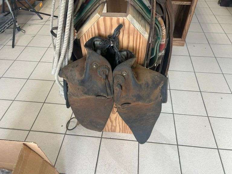 Vintage Ray Holes Custom Saddle with Stand / Blankets, Tapaderos and Tack,Rifle Scabard