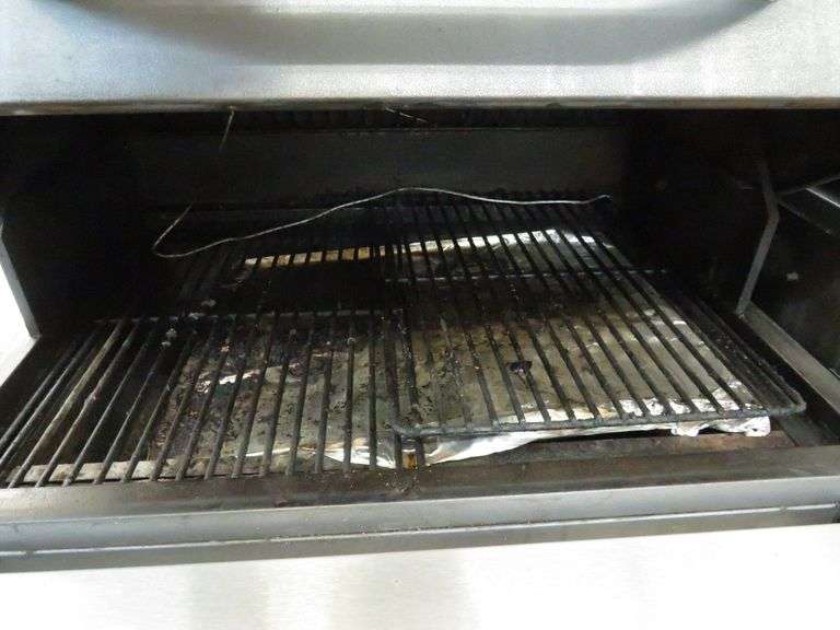 * Traeger Pellet Grill, Grill Cover