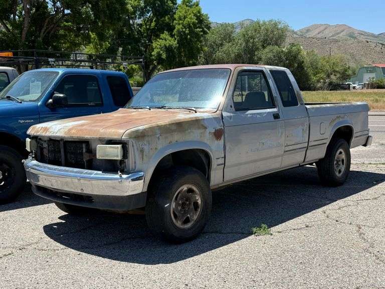 1996  Dodge  Dakota  SLT*