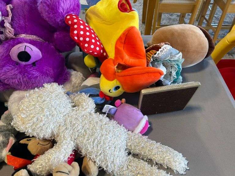 Contents of Table: Plushes, Stuffies, Toys
