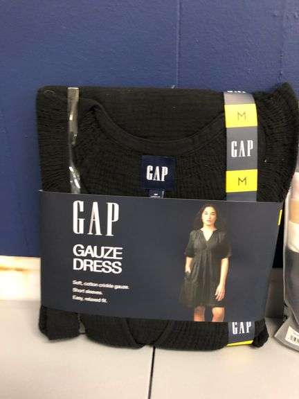 GAP Gauze Dress, Cotton Briefs, Reebok Hipsters, 2) DKNY Shorts