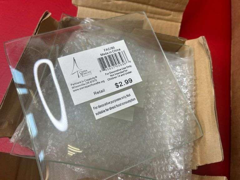 Fifth Avenue Wine Glasses, Square Plates