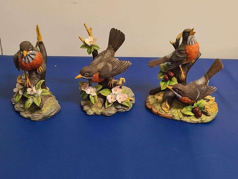 3) Robin Figurines