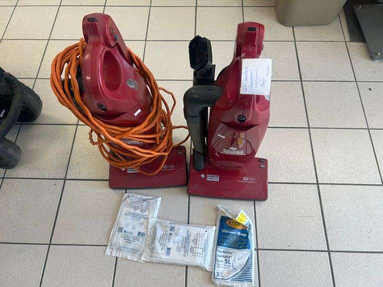 2) Sanitaire Vacuum