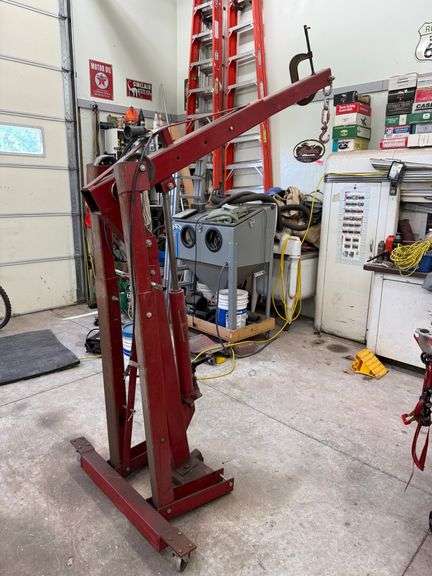 Hydraulic Engine Hoist