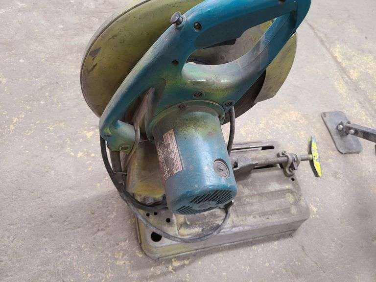 Makita Cutting Machine Saw
