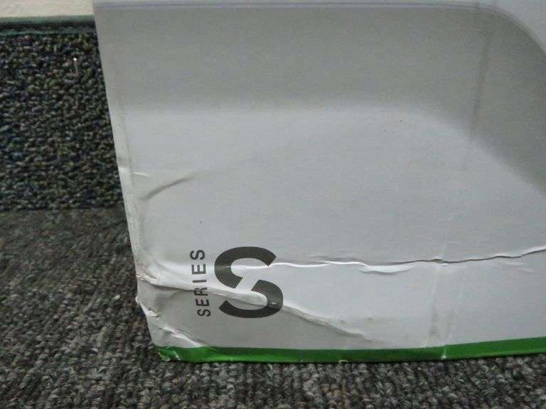 * Xbox Series S