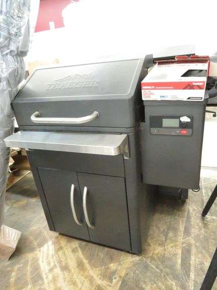 * Traeger Pellet Grill, Grill Cover