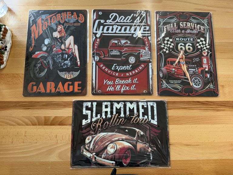 4) Metal Wall Hangings