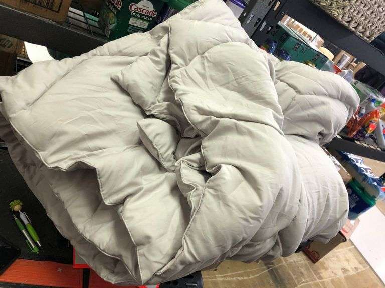 * Comforter