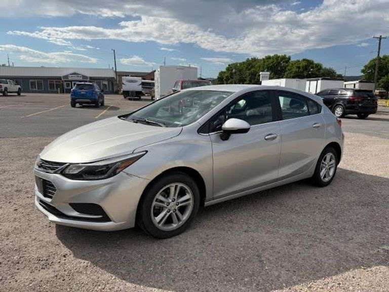 2017  Chevrolet  Cruze  LT