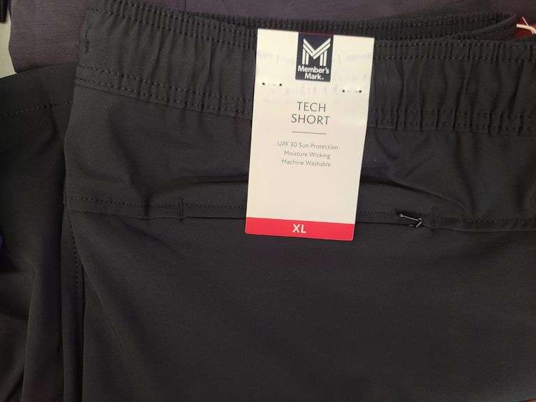 7) Men's Button Up Shirts, Shorts
