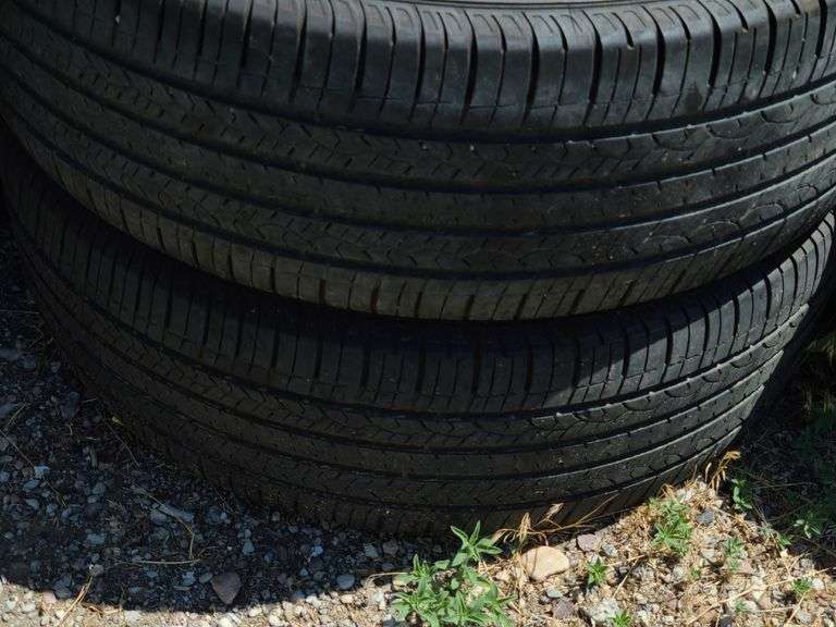 2) Goodyear Assurance Fuel Max 255/65R18
