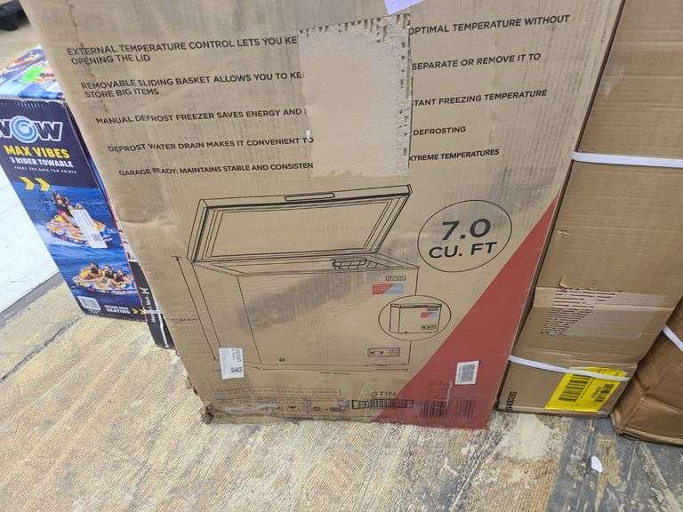 *Frigidaire Gallery Chest Freezer