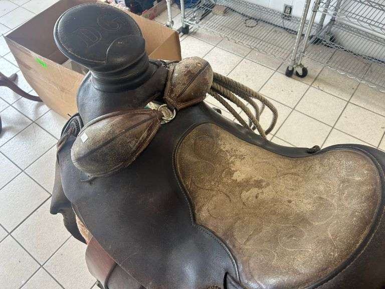 Vintage Ray Holes Custom Saddle with Stand / Blankets, Tapaderos and Tack,Rifle Scabard