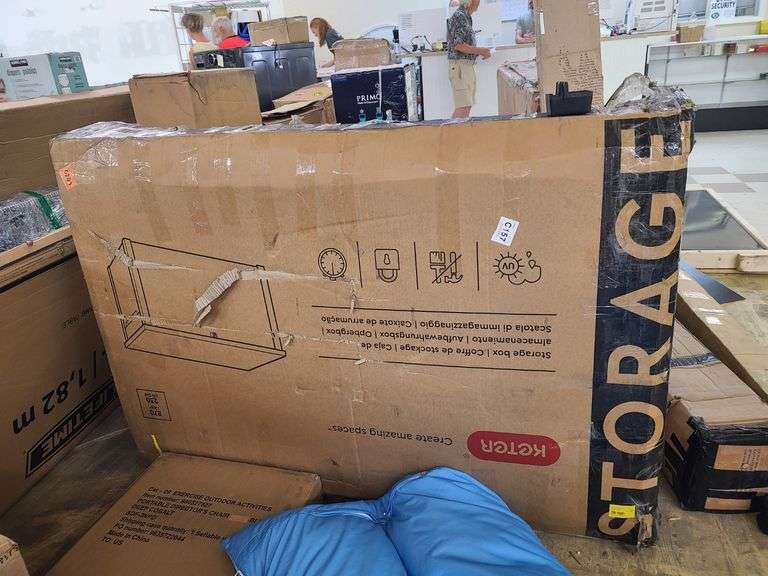 *Keter XXL Wood Deck Box