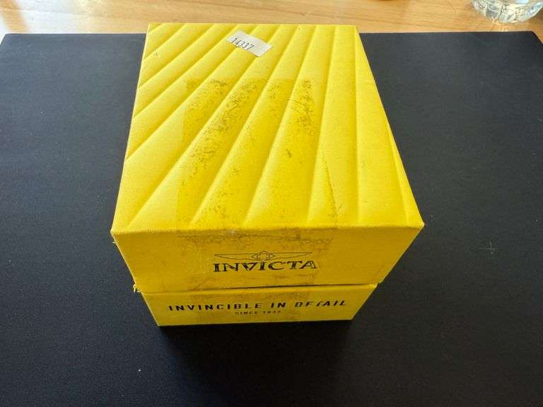 Invicta Collectors Edition Mens Watch