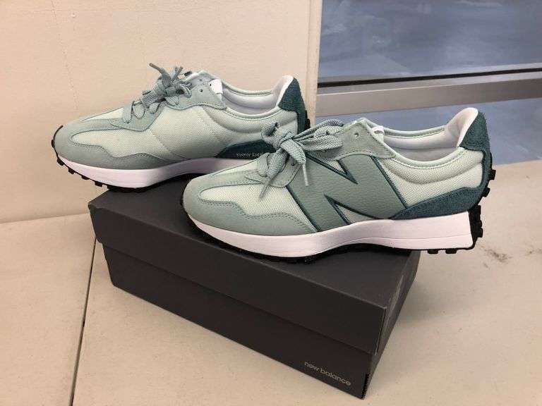 New Balance Men's Sneaker