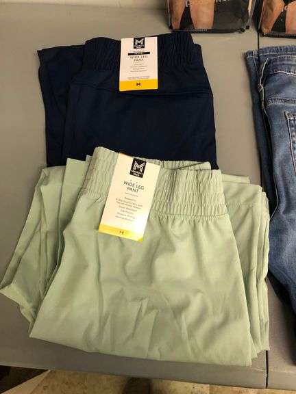 2) Reebok Hipsters, Straight Jean, 2) Ankle Legging, 2) Wide Leg Pant