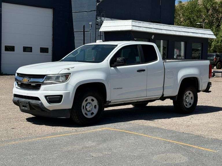 2016  Chevrolet  Colorado  Work Truck 🟢
