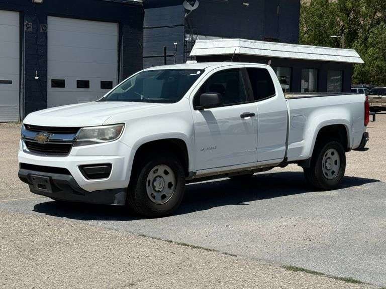2016  Chevrolet  Colorado  Work Truck 🟢
