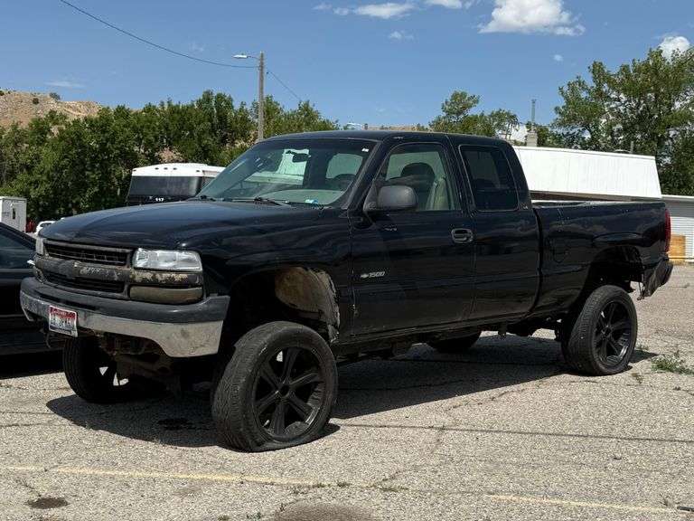 2000  Chevrolet  Silverado  1500 LS*