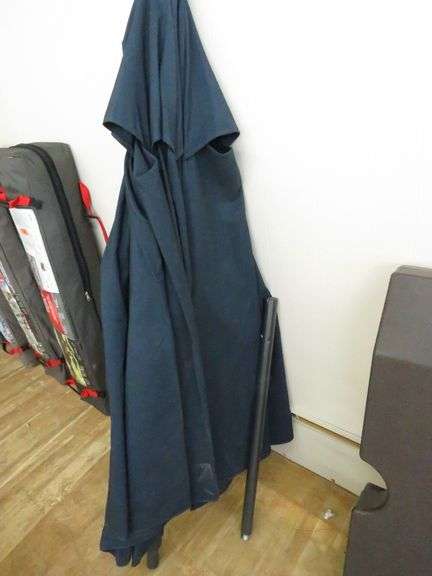 * Market Umbrella