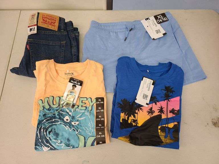 Boys Levis, Shorts and T-Shirts