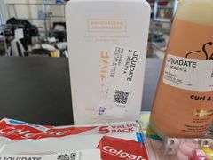 Shampoo, Body Wash, Conditioner, Colgate, Venus 3 Razors