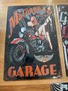 4) Metal Wall Hangings